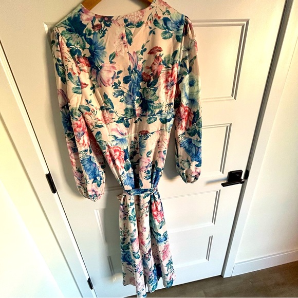 Floral Maxi Dress - Picture 5 of 8